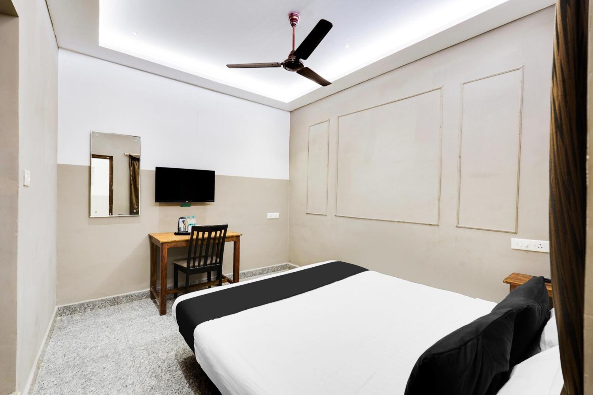 Super Hotel O White Town Formerly Seascape Residency Pondicherry Eksteriør bilde